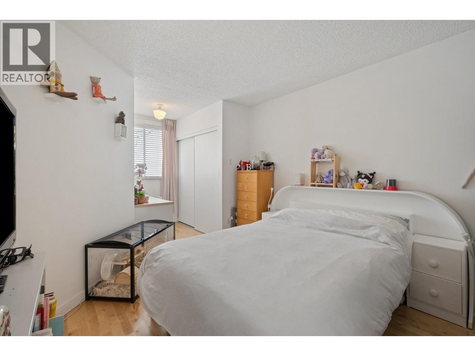 407 1345 Comox Street Property Photo 15