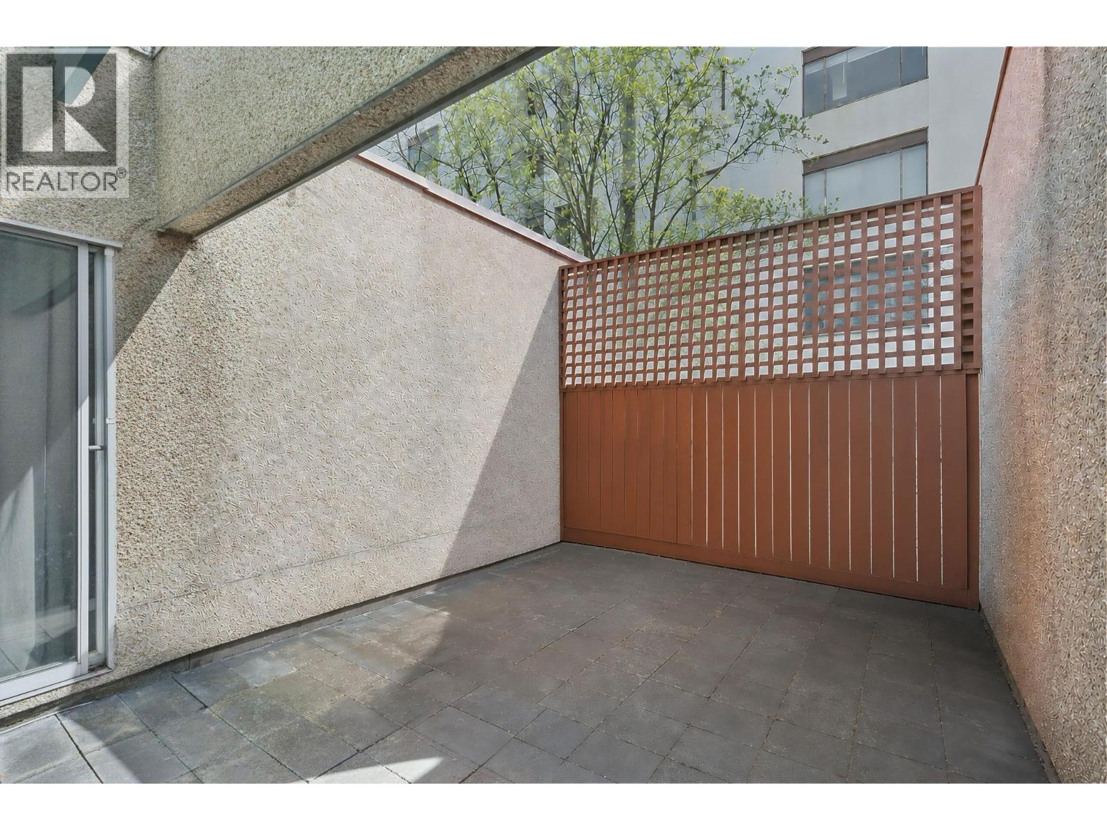 407 1345 Comox Street Property Photo 21