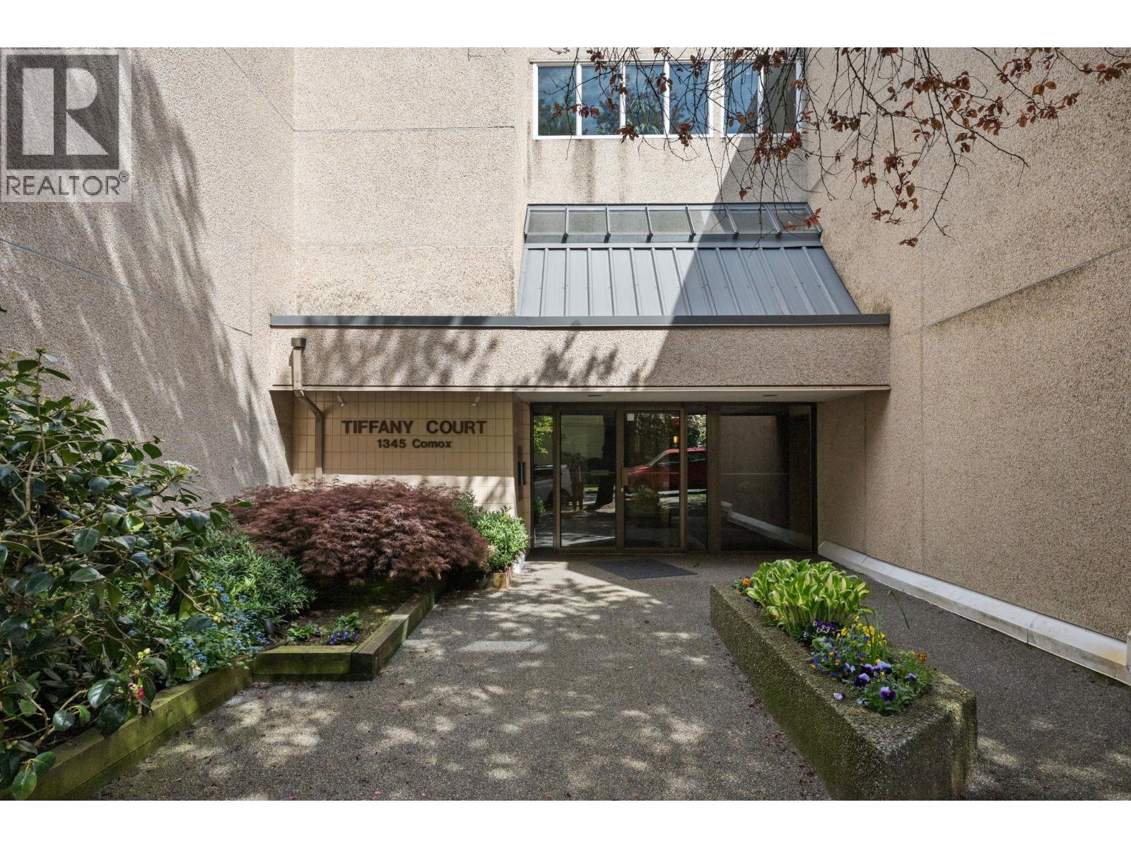407 1345 Comox Street Property Photo 25