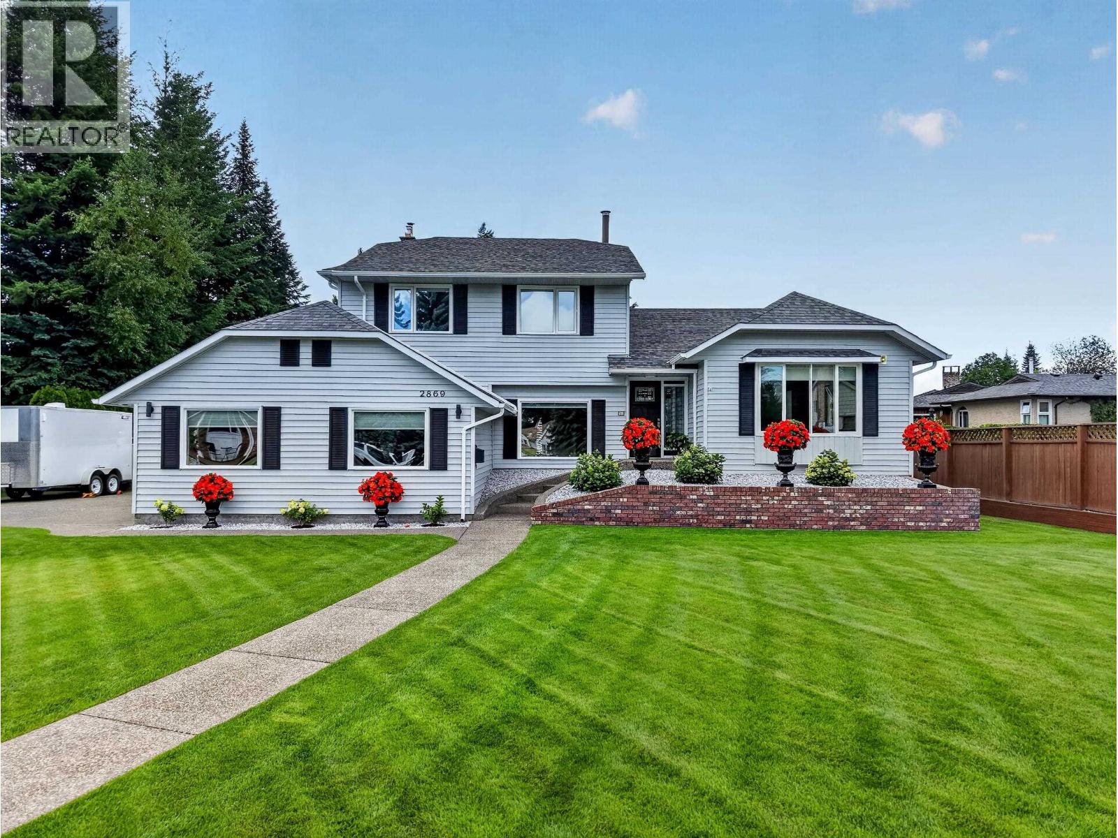 2869 RIDGEVIEW DRIVE