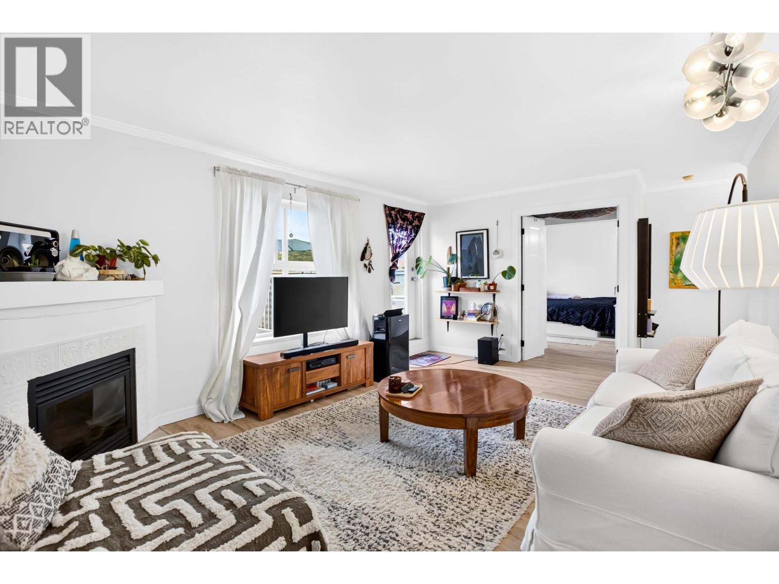 306 22347 Lougheed Highway Property Photo 1