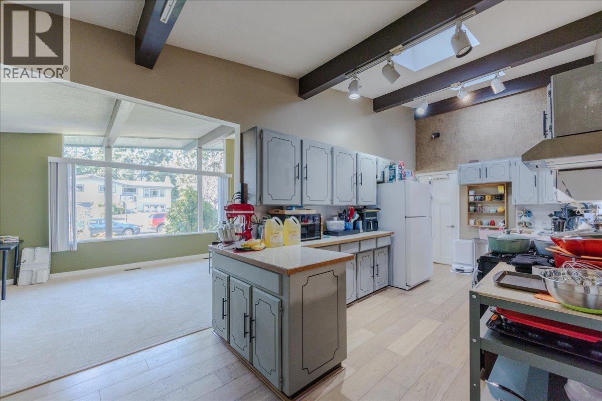 21784 Donovan Avenue Property Photo 14