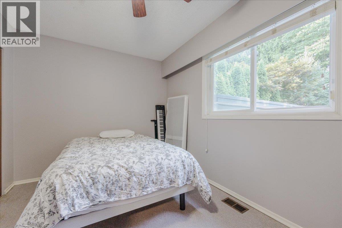 21784 Donovan Avenue Property Photo 23