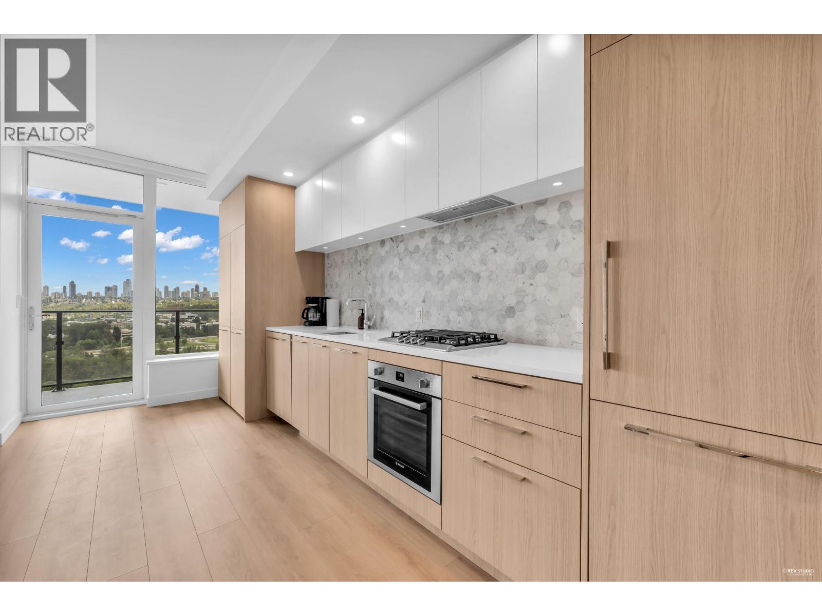 1803 2425 Alpha Avenue Property Photo 3