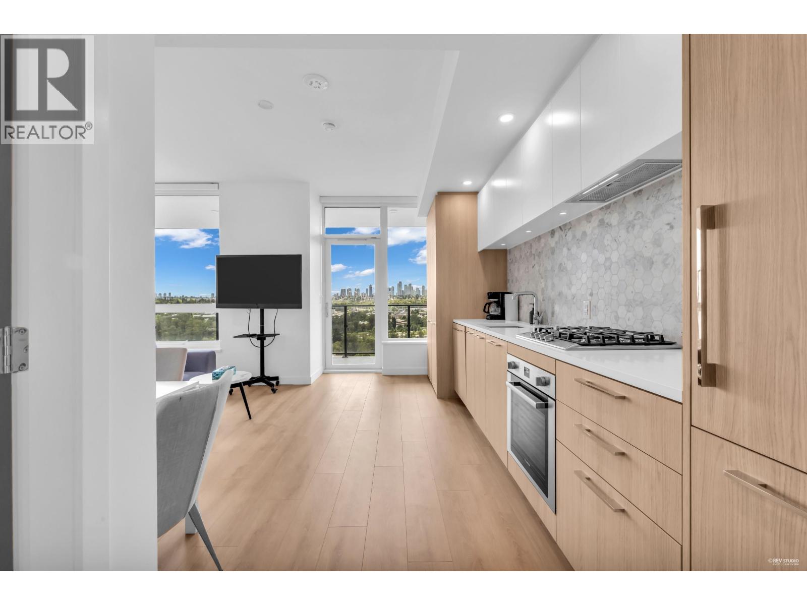 1803 2425 Alpha Avenue Property Photo 4