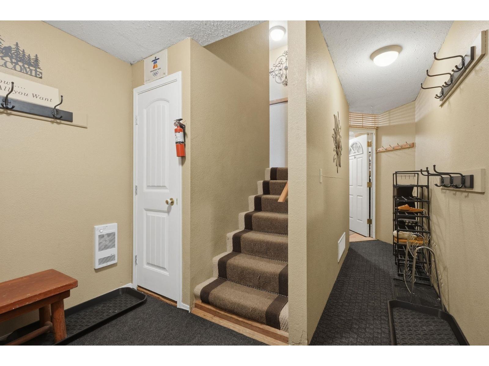 1 20944 Snowflake Crescent Property Photo 4