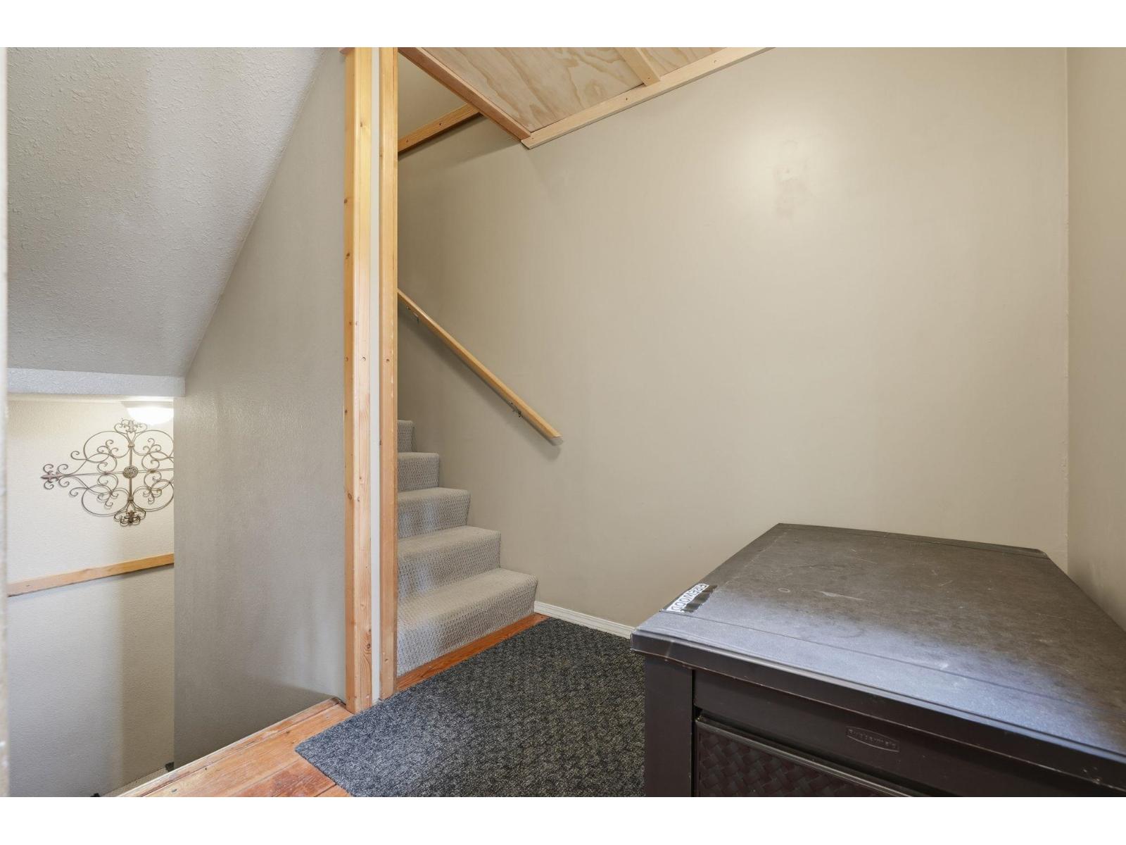 1 20944 Snowflake Crescent Property Photo 5