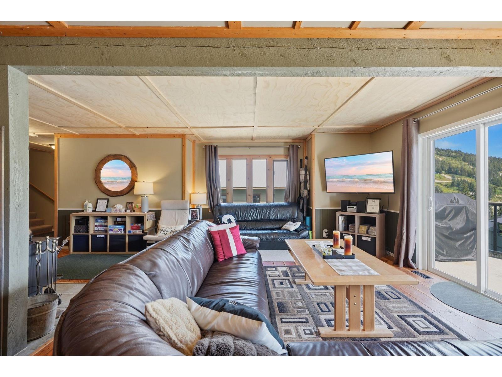 1 20944 Snowflake Crescent Property Photo 11