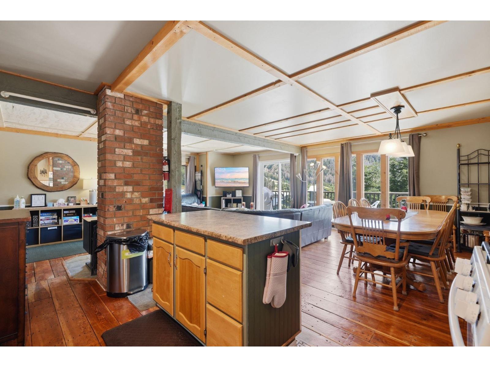 1 20944 Snowflake Crescent Property Photo 16