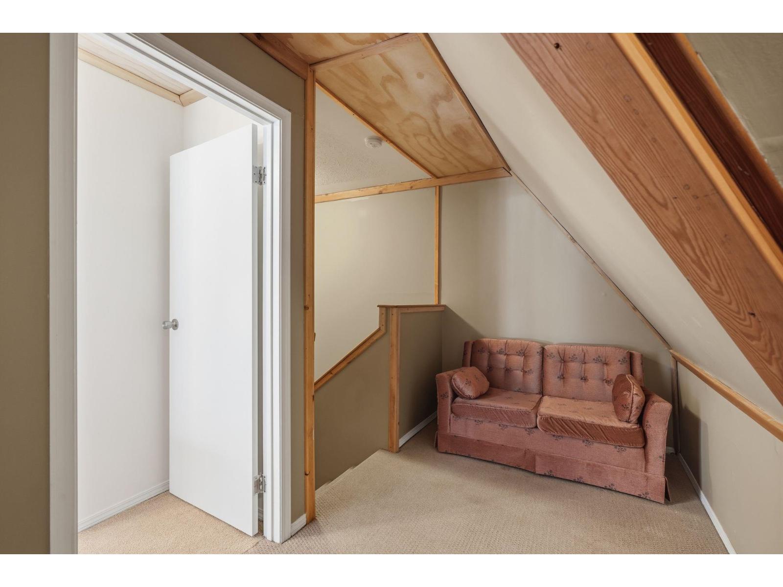 1 20944 Snowflake Crescent Property Photo 22