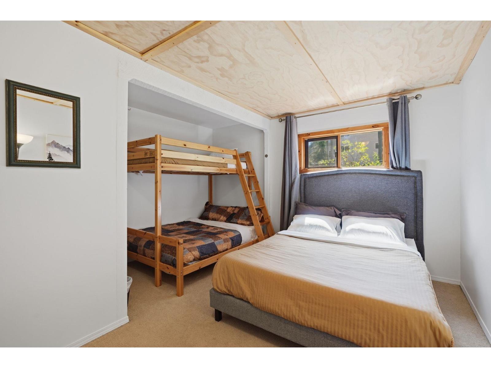 1 20944 Snowflake Crescent Property Photo 25