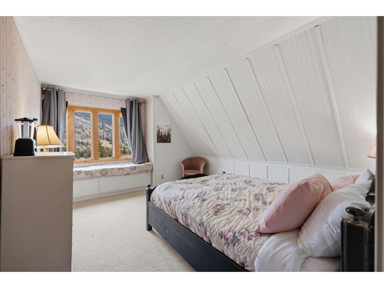 1 20944 Snowflake Crescent Property Photo 27