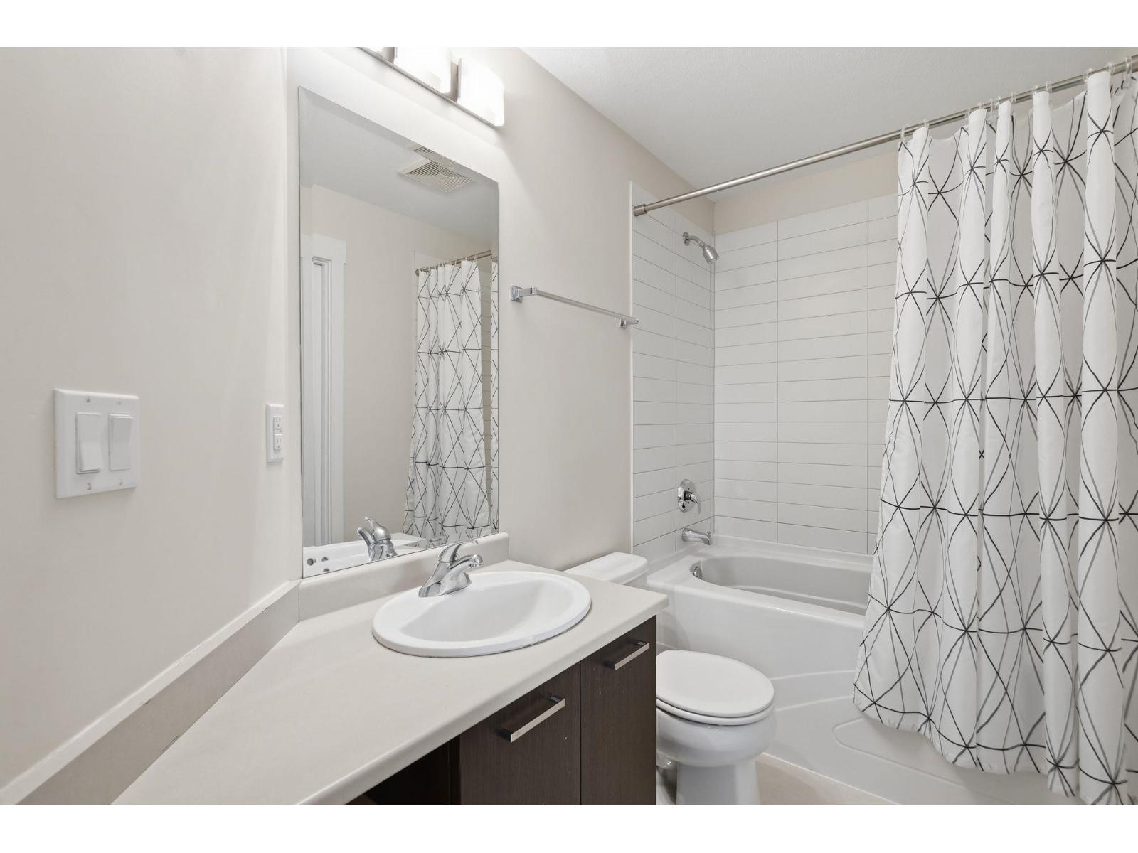 304 13339 102a Avenue Property Photo 15