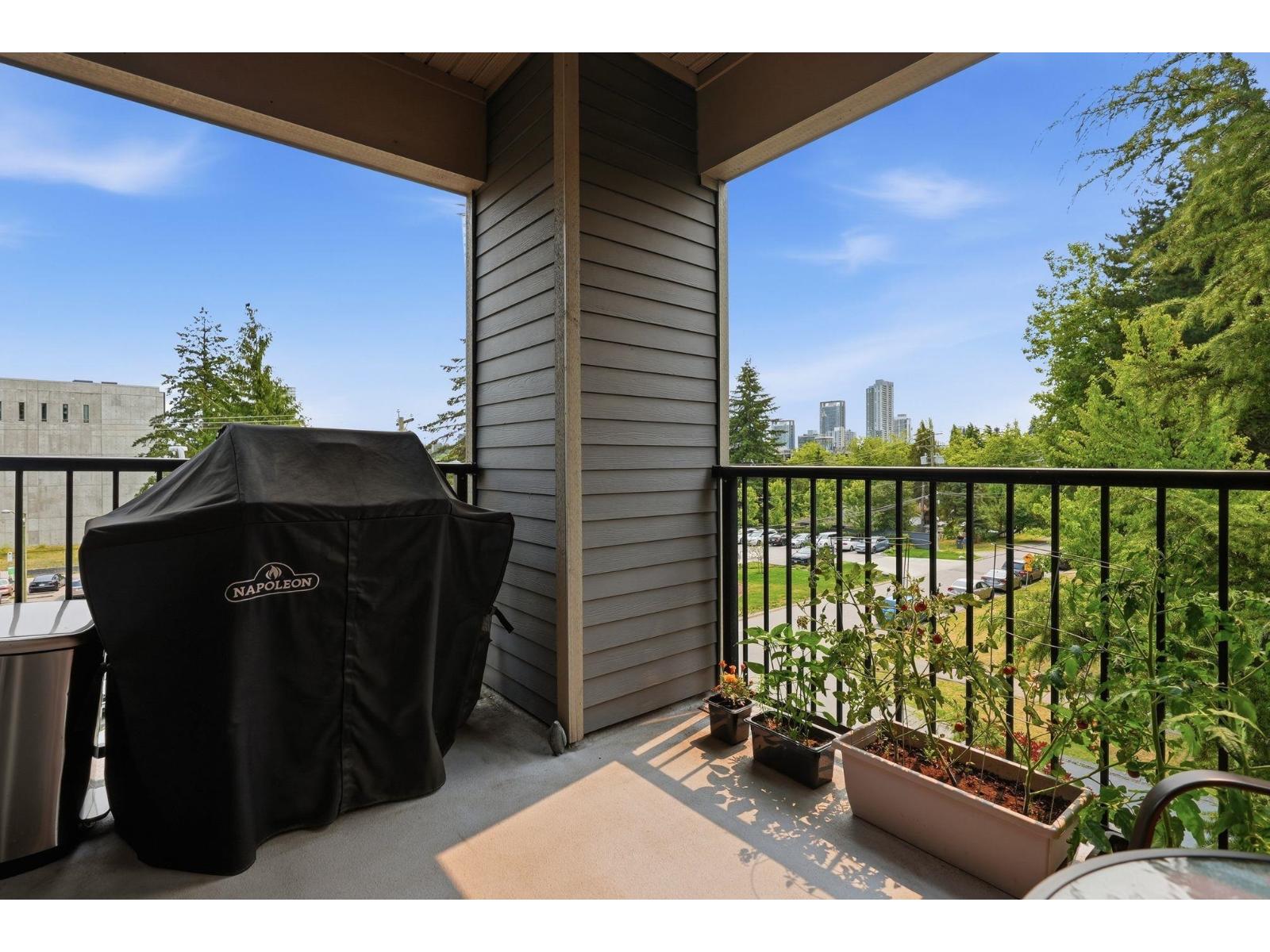 304 13339 102a Avenue Property Photo 18