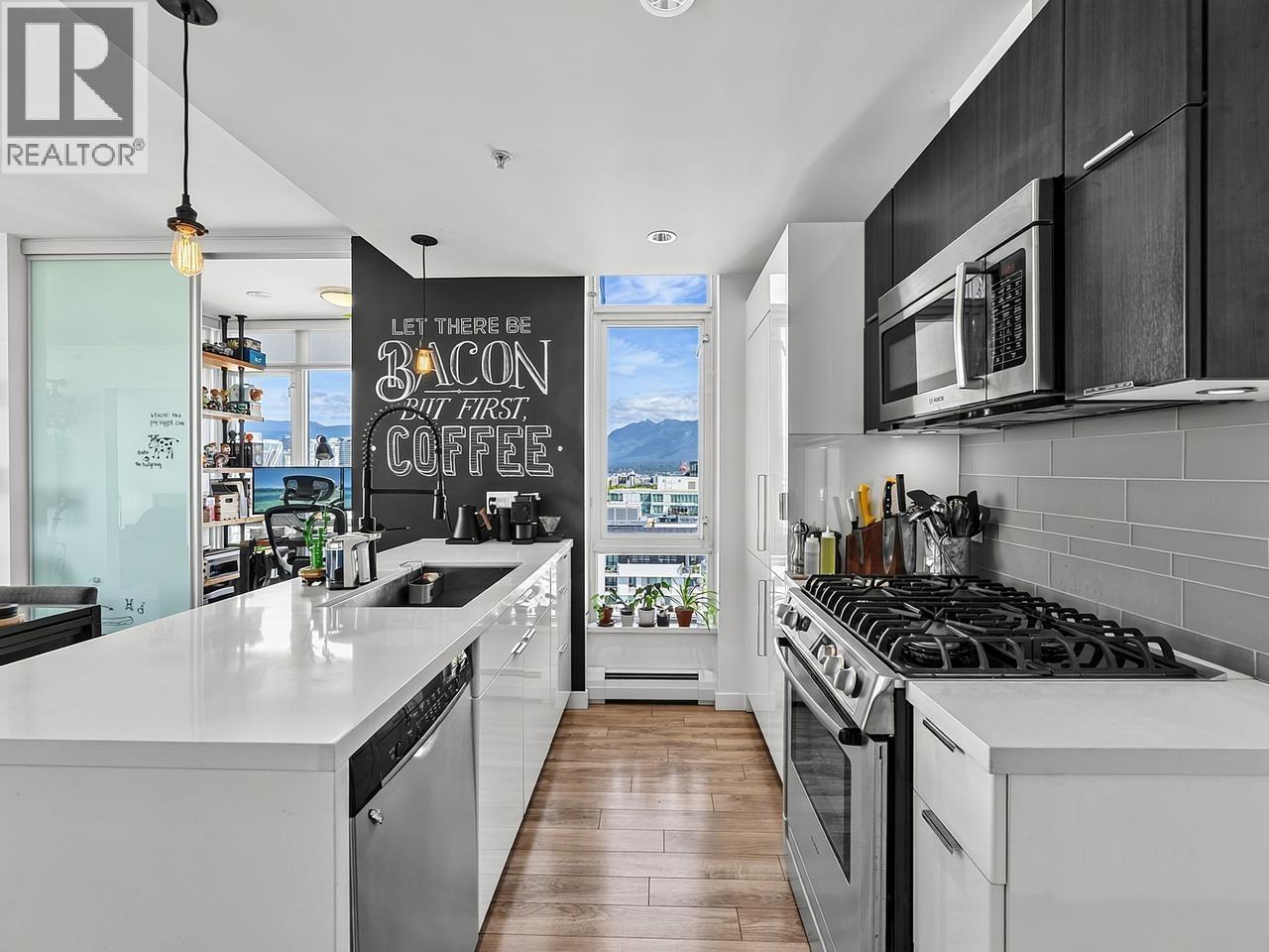 1902 1775 Quebec Street Property Photo 2
