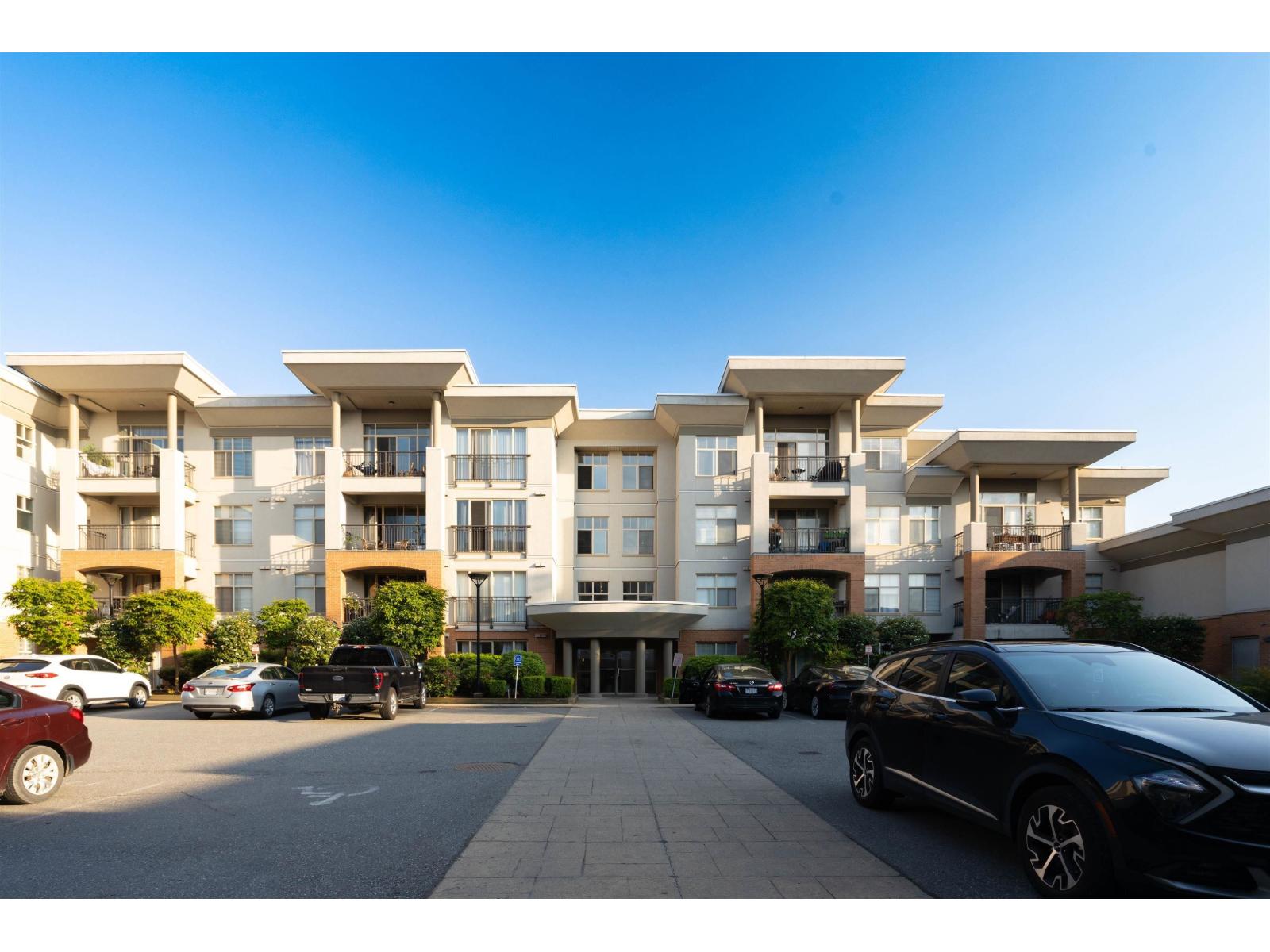 111 33545 Rainbow Avenue Property Photo 1
