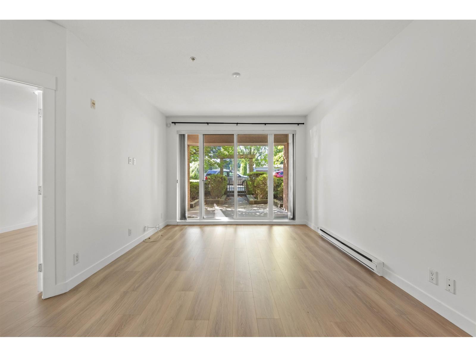 111 33545 Rainbow Avenue Property Photo 7