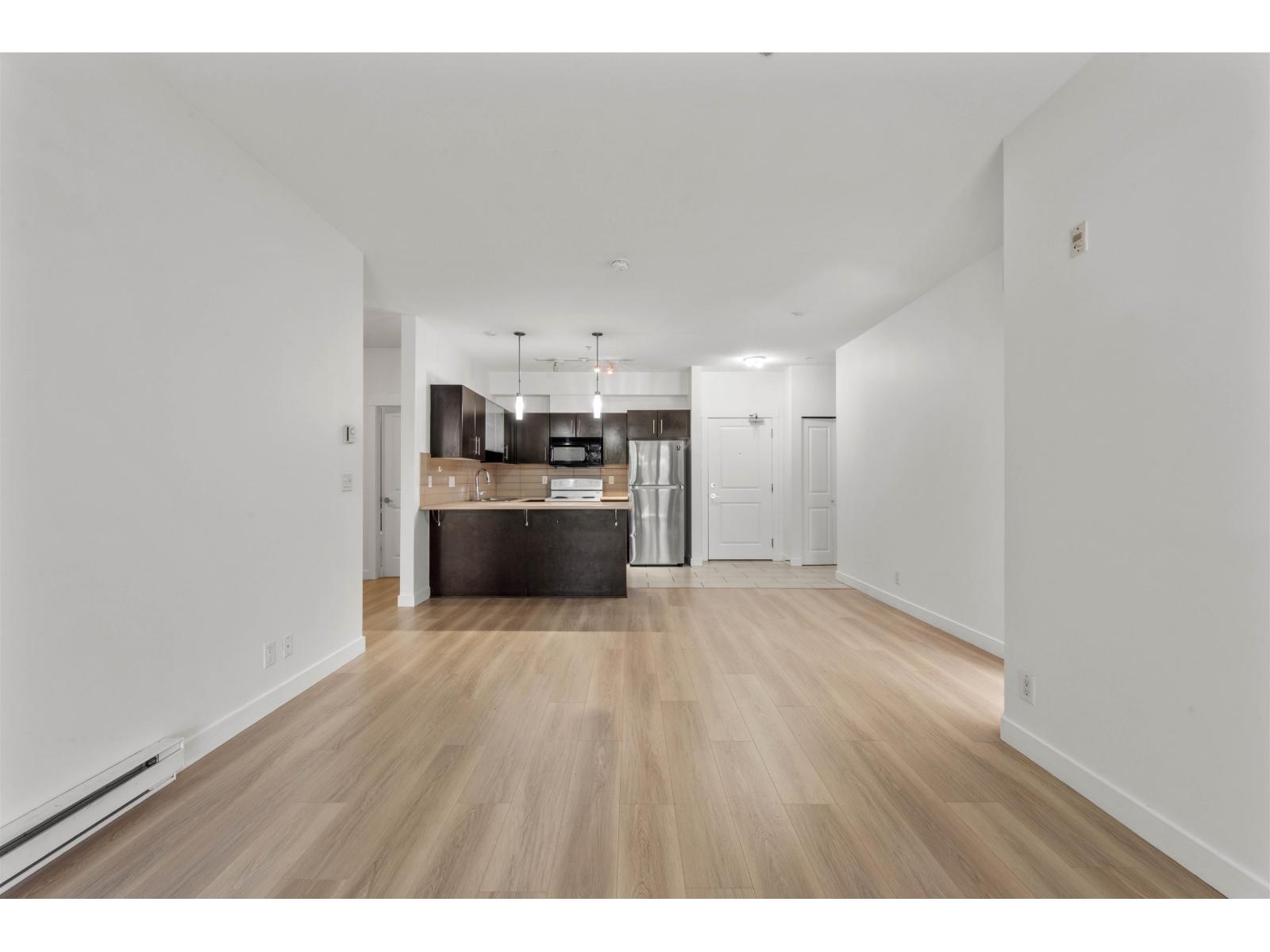 111 33545 Rainbow Avenue Property Photo 12