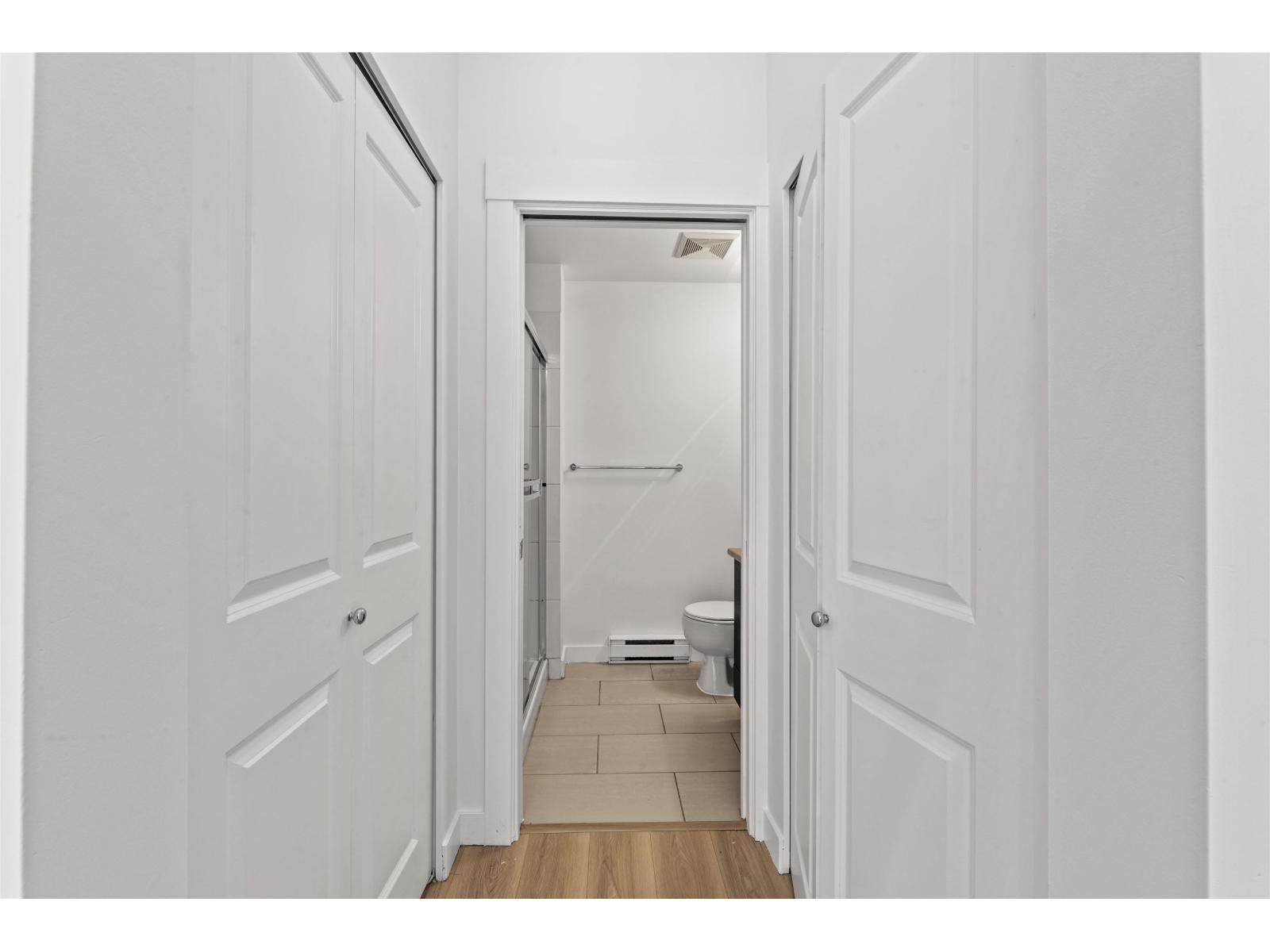 111 33545 Rainbow Avenue Property Photo 17
