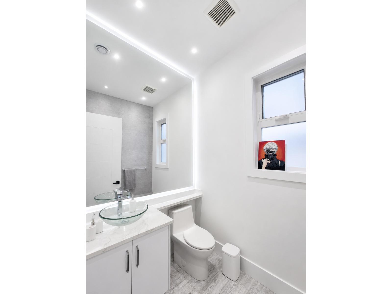 7069 206 Street Property Photo 13