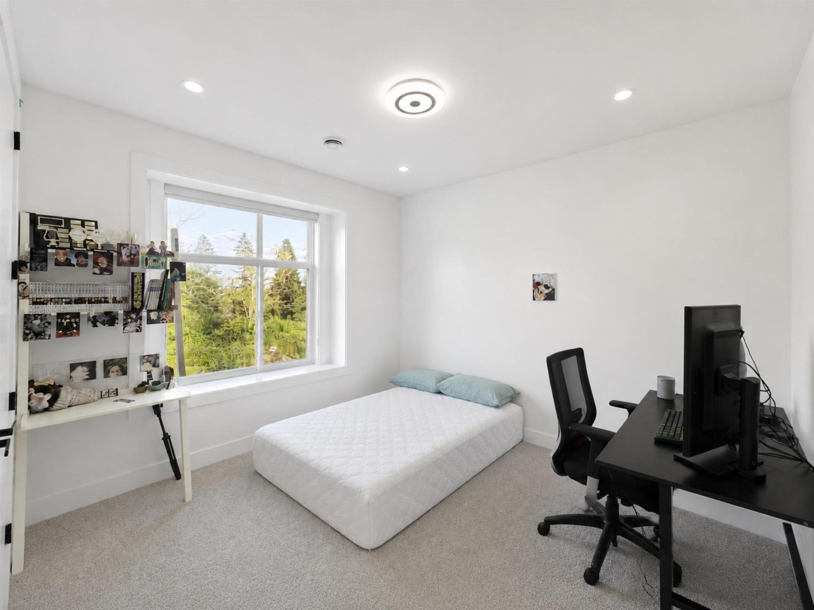 7069 206 Street Property Photo 23
