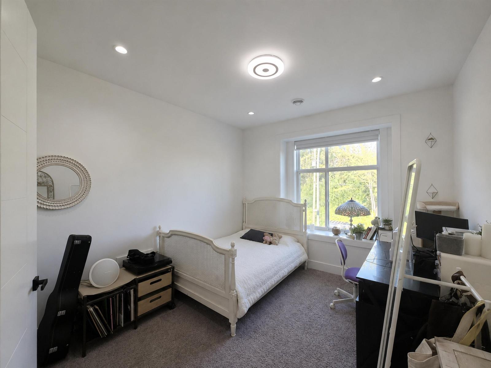 7069 206 Street Property Photo 25
