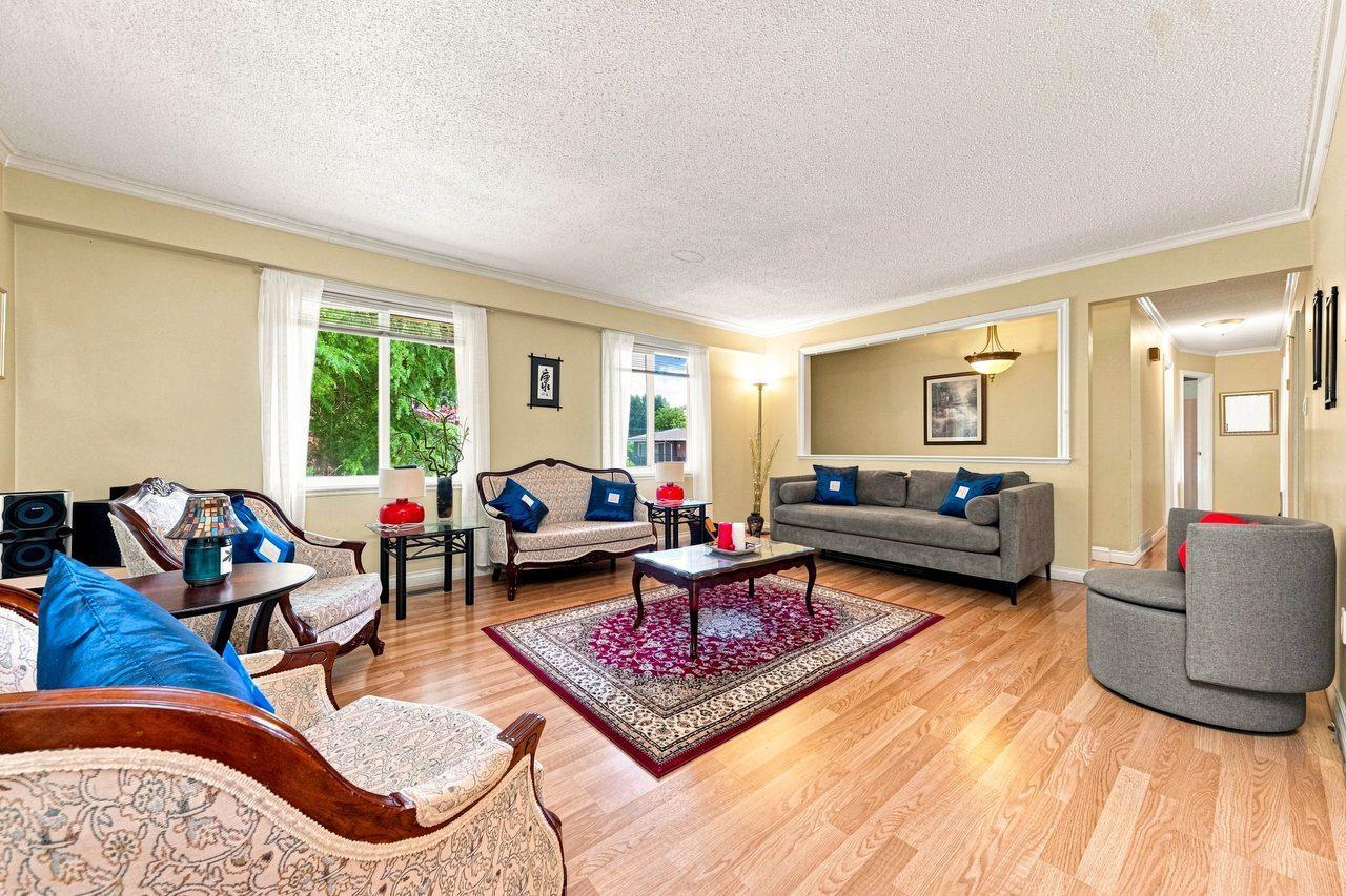 9146 118 Street Property Photo 4