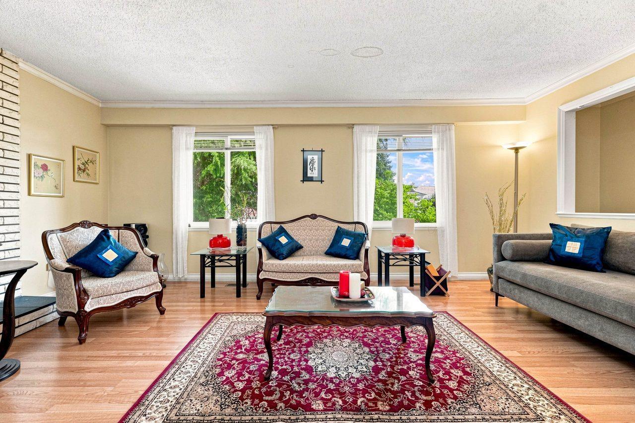 9146 118 Street Property Photo 5