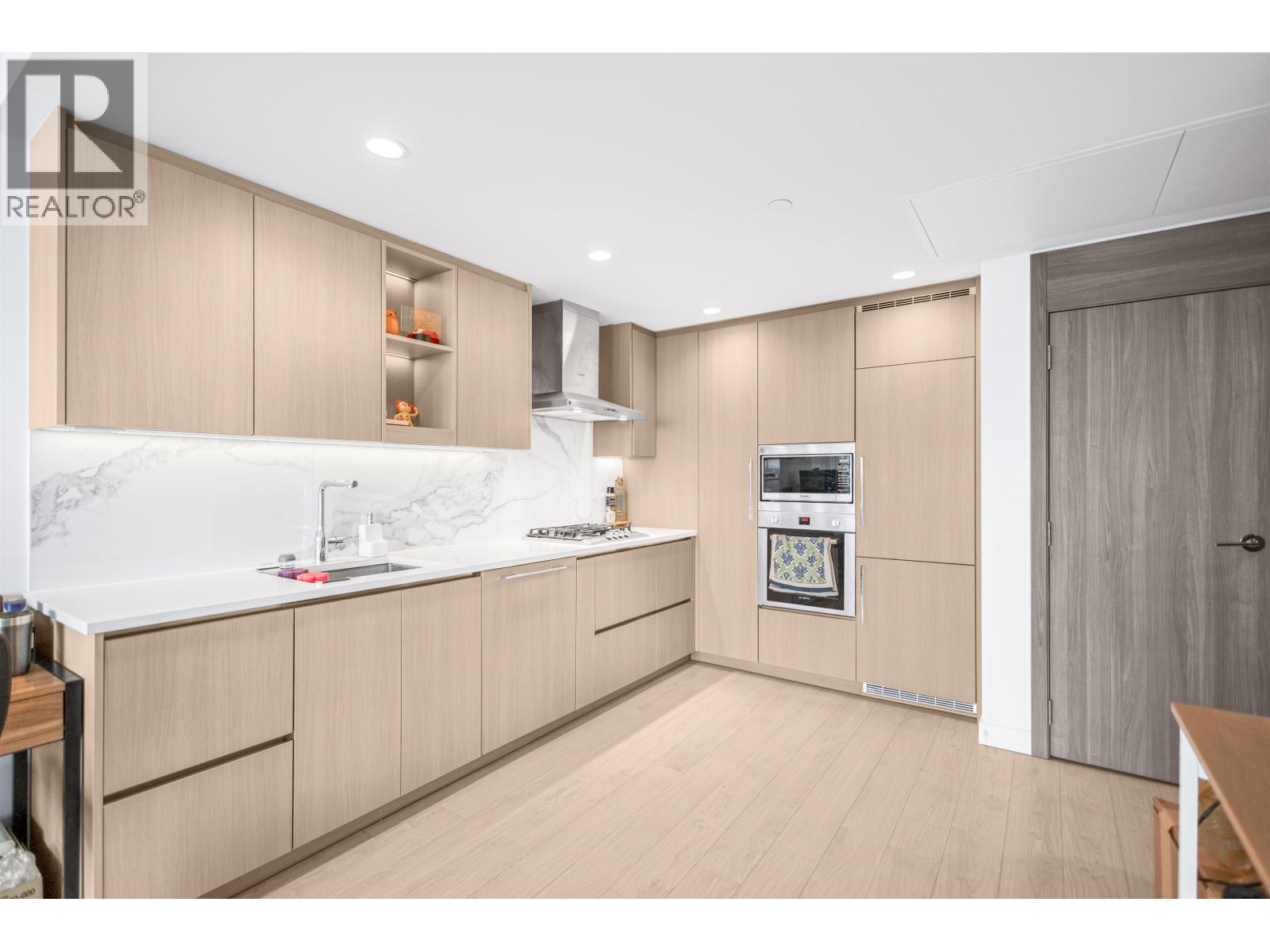 3910 4880 Lougheed Highway Property Photo 3