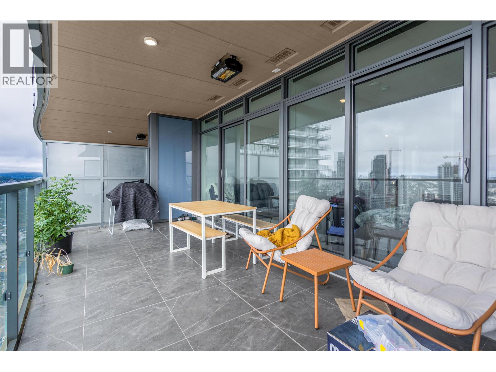 3910 4880 Lougheed Highway Property Photo 8