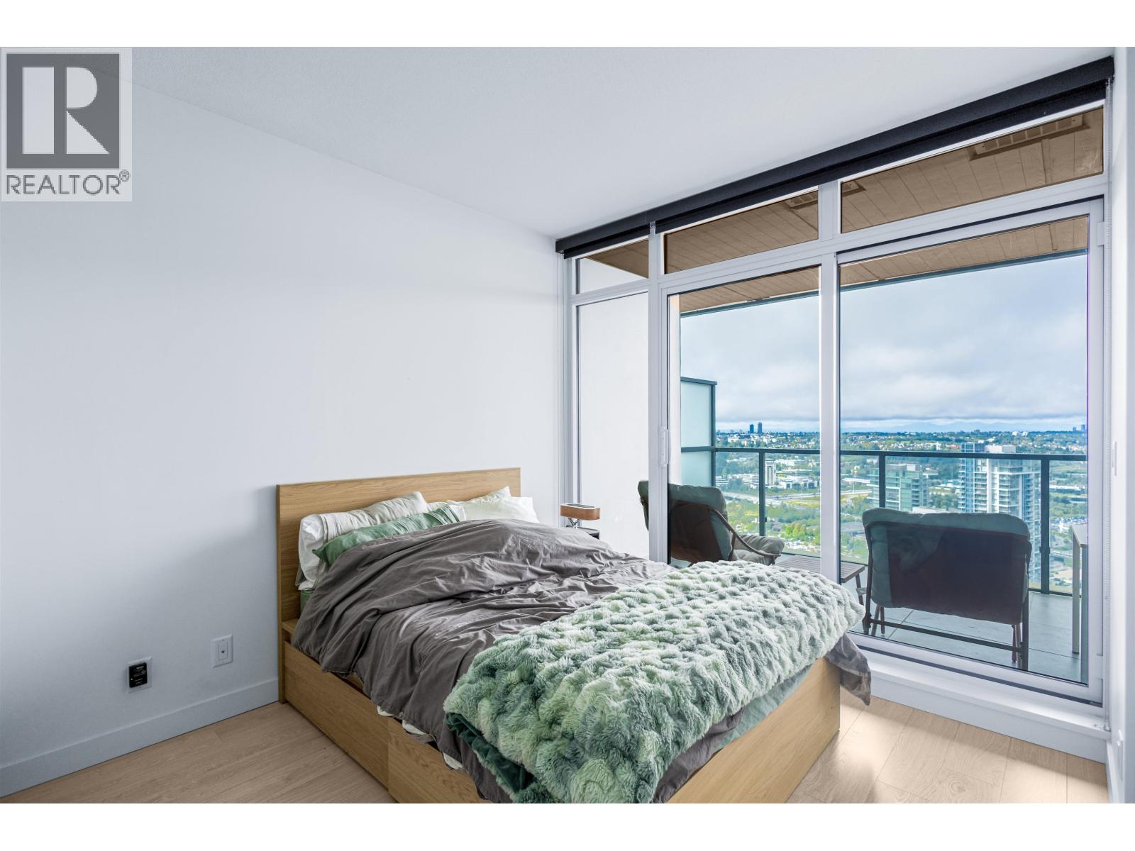 3910 4880 Lougheed Highway Property Photo 10