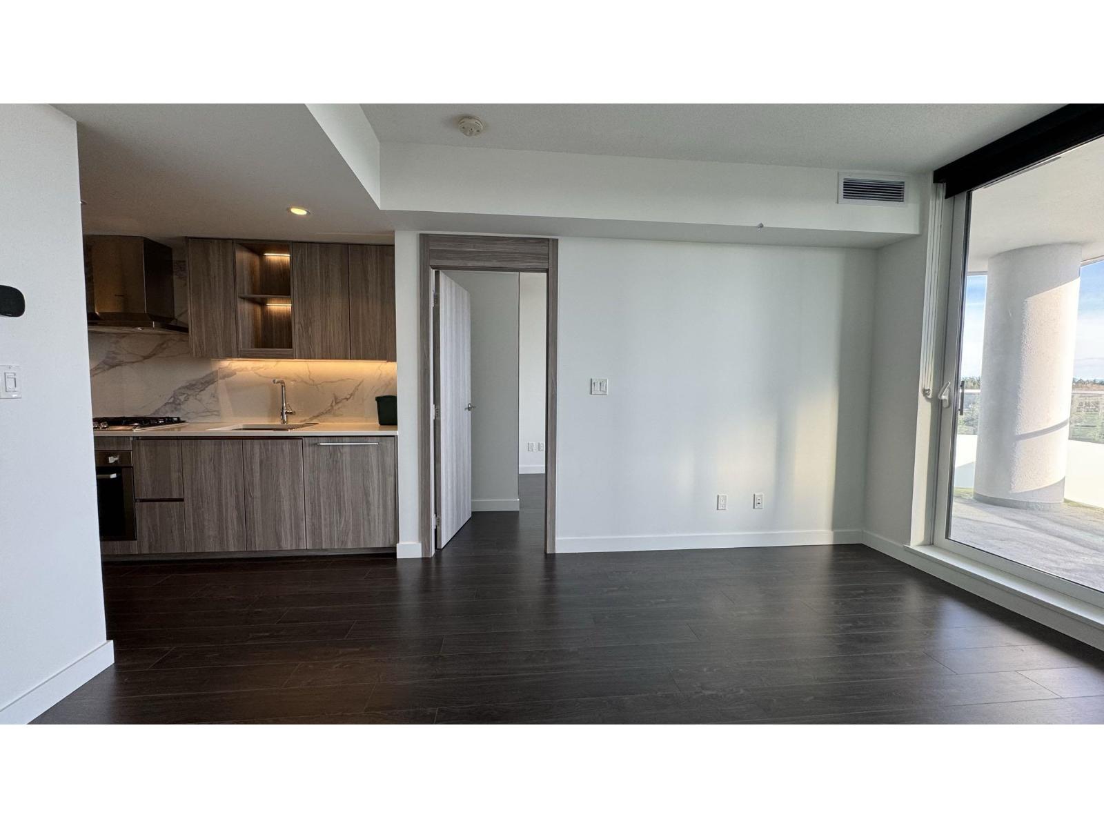1308 9887 Whalley Boulevard Property Photo 9