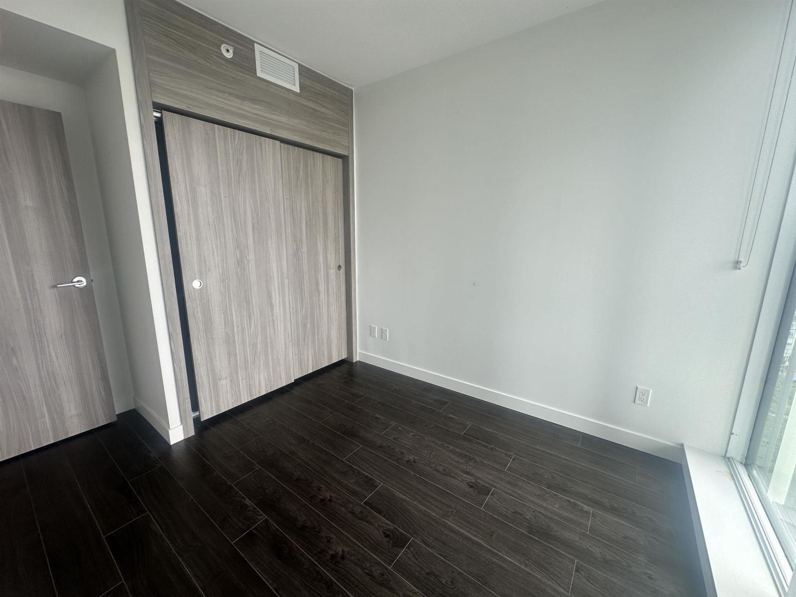 1308 9887 Whalley Boulevard Property Photo 14