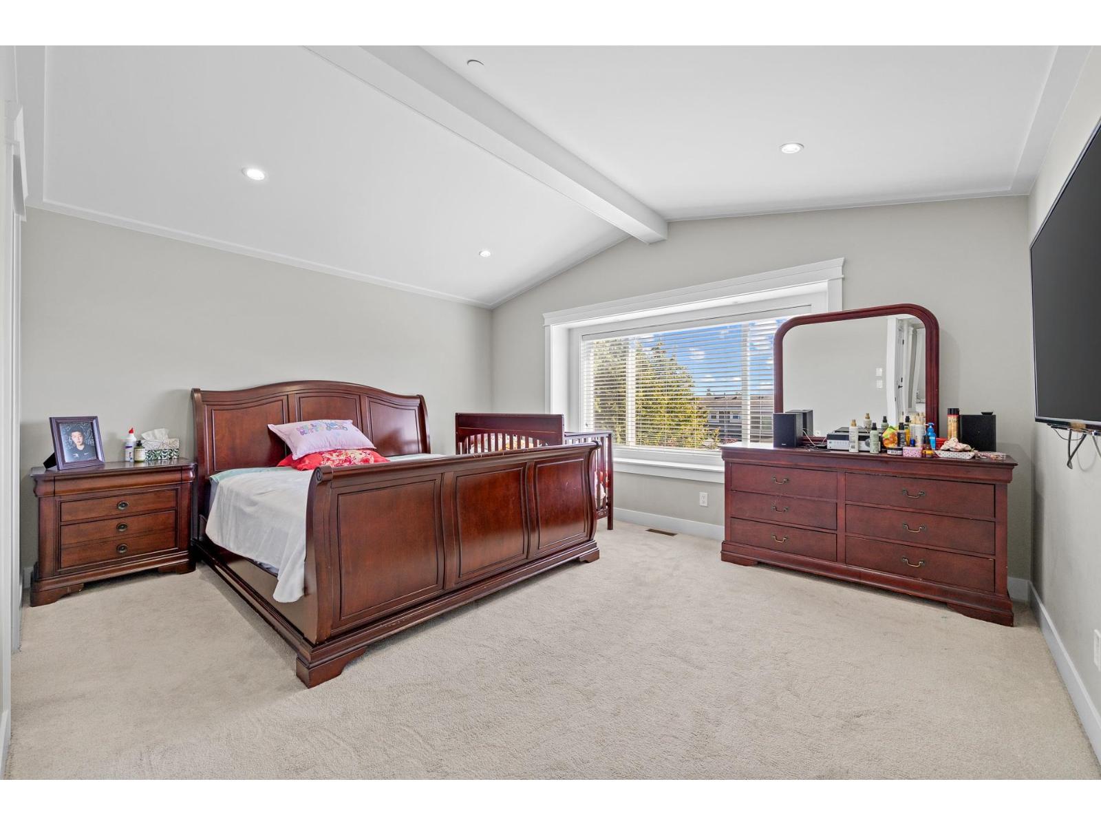 15568 Russell Avenue Property Photo 18