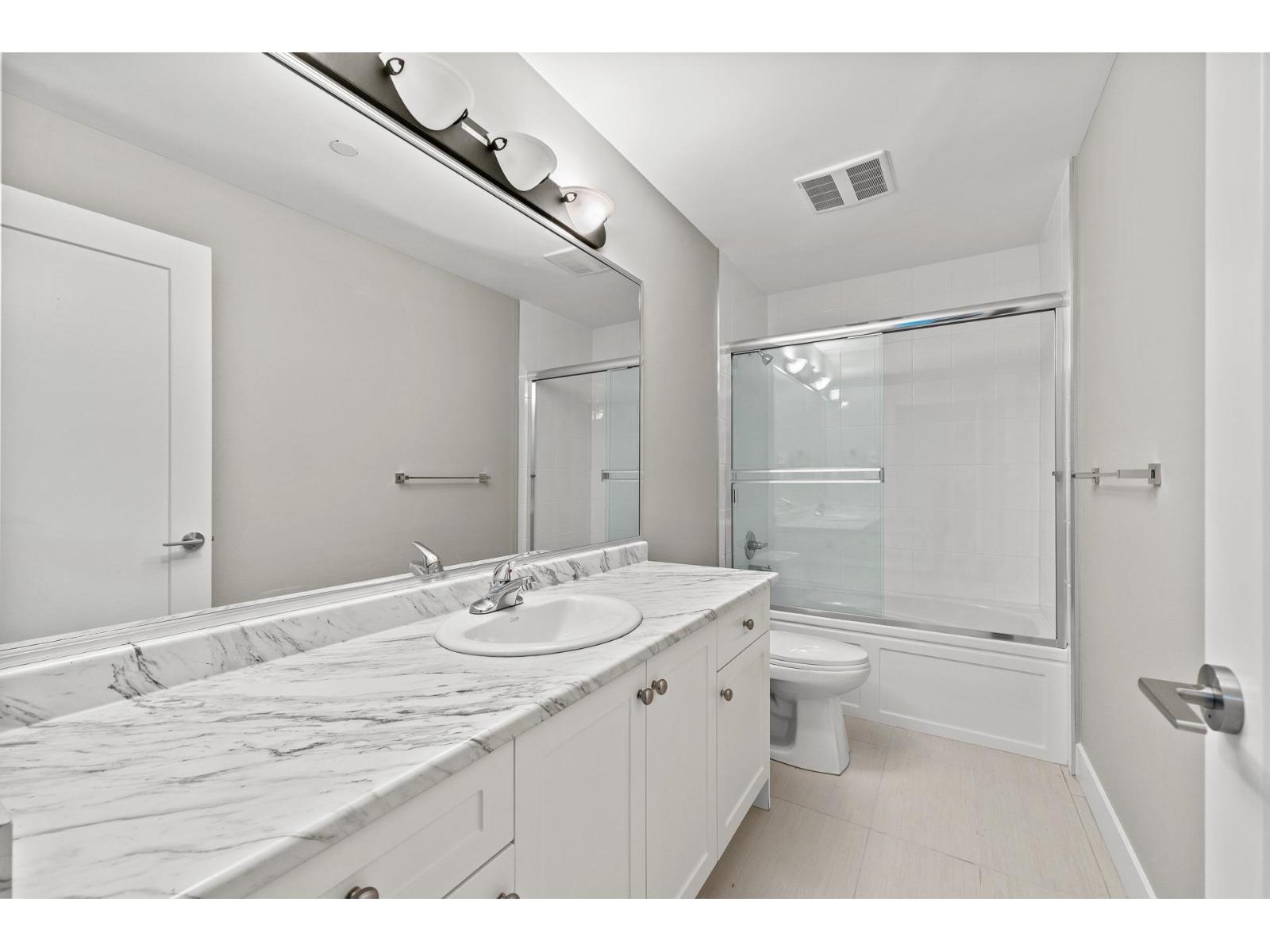 15568 Russell Avenue Property Photo 29