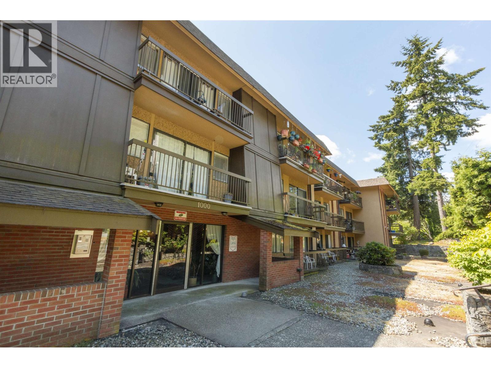 107 1000 KING ALBERT AVENUE Property Photo 1