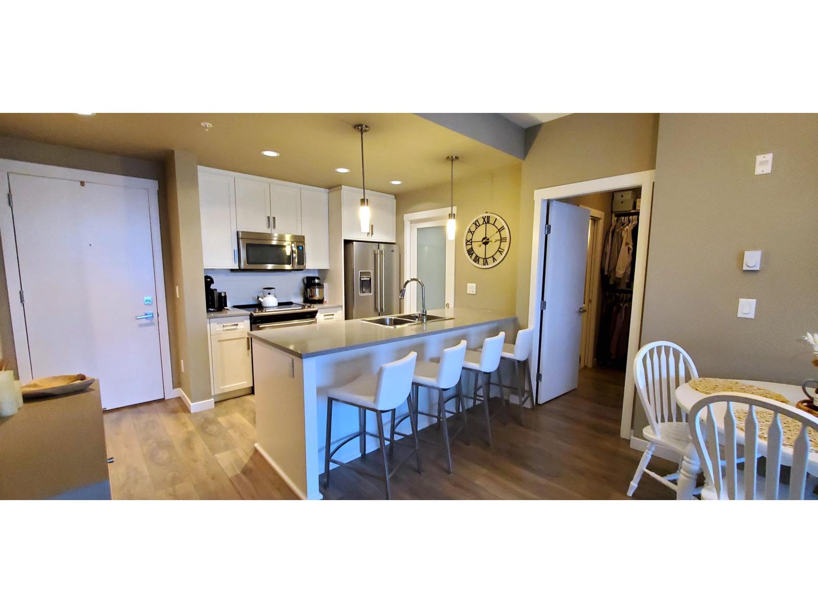 409 2242 Whatcom Road Property Photo 7