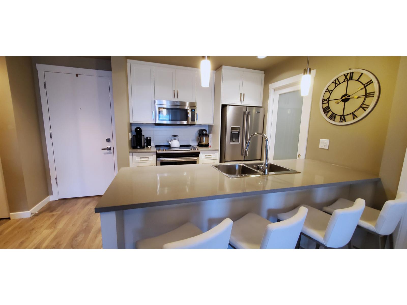 409 2242 Whatcom Road Property Photo 8