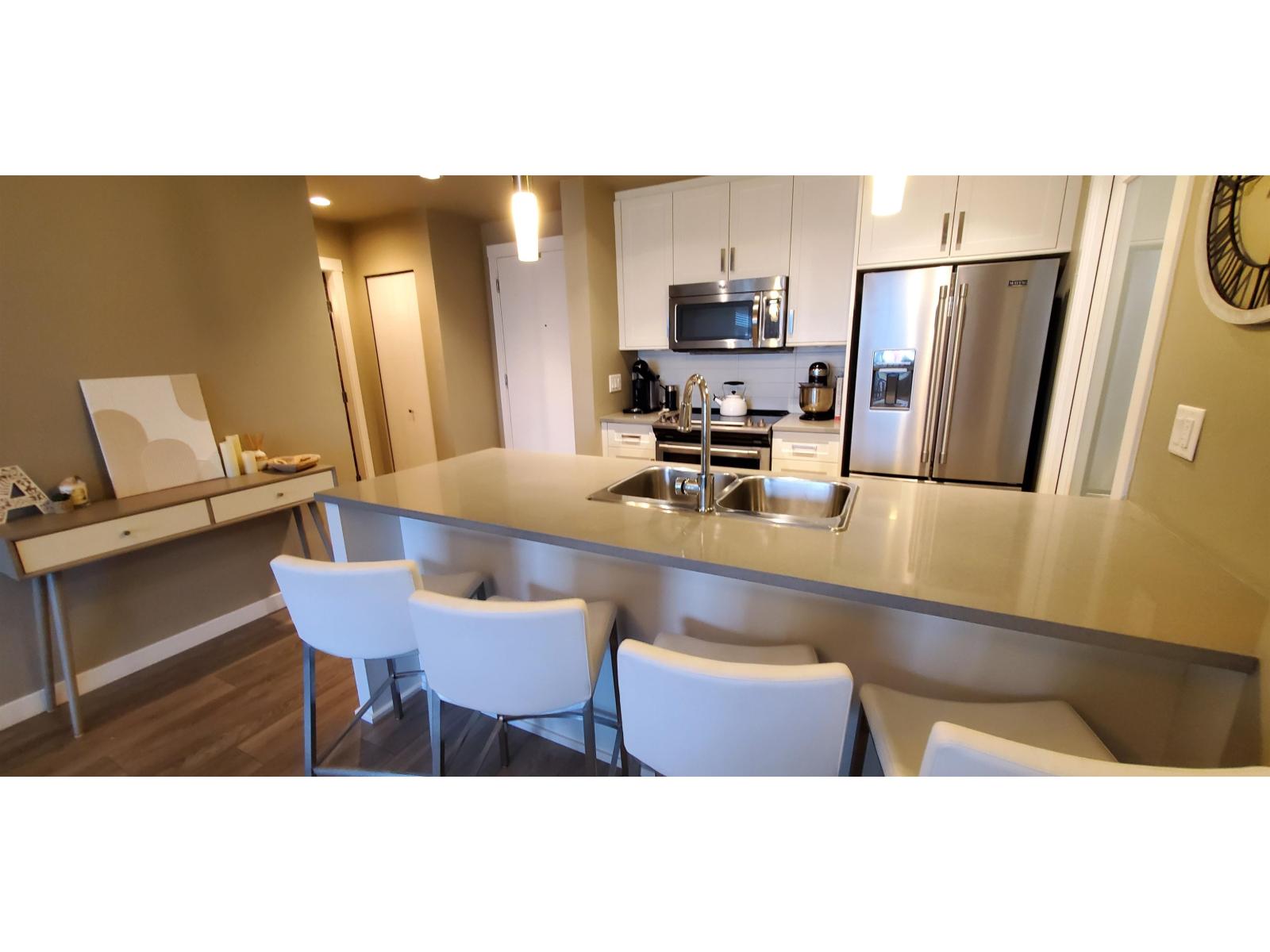 409 2242 Whatcom Road Property Photo 9