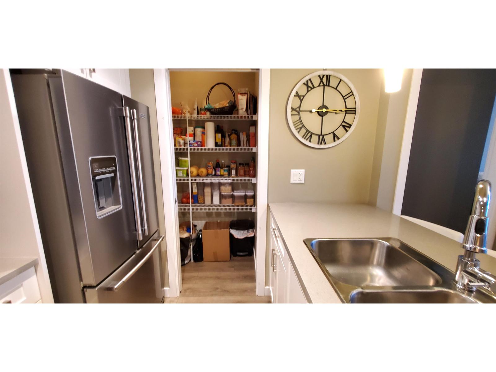 409 2242 Whatcom Road Property Photo 10
