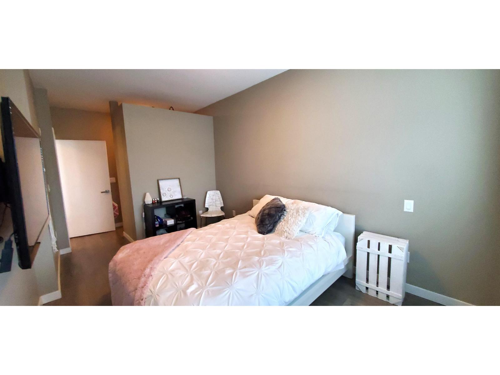 409 2242 Whatcom Road Property Photo 11