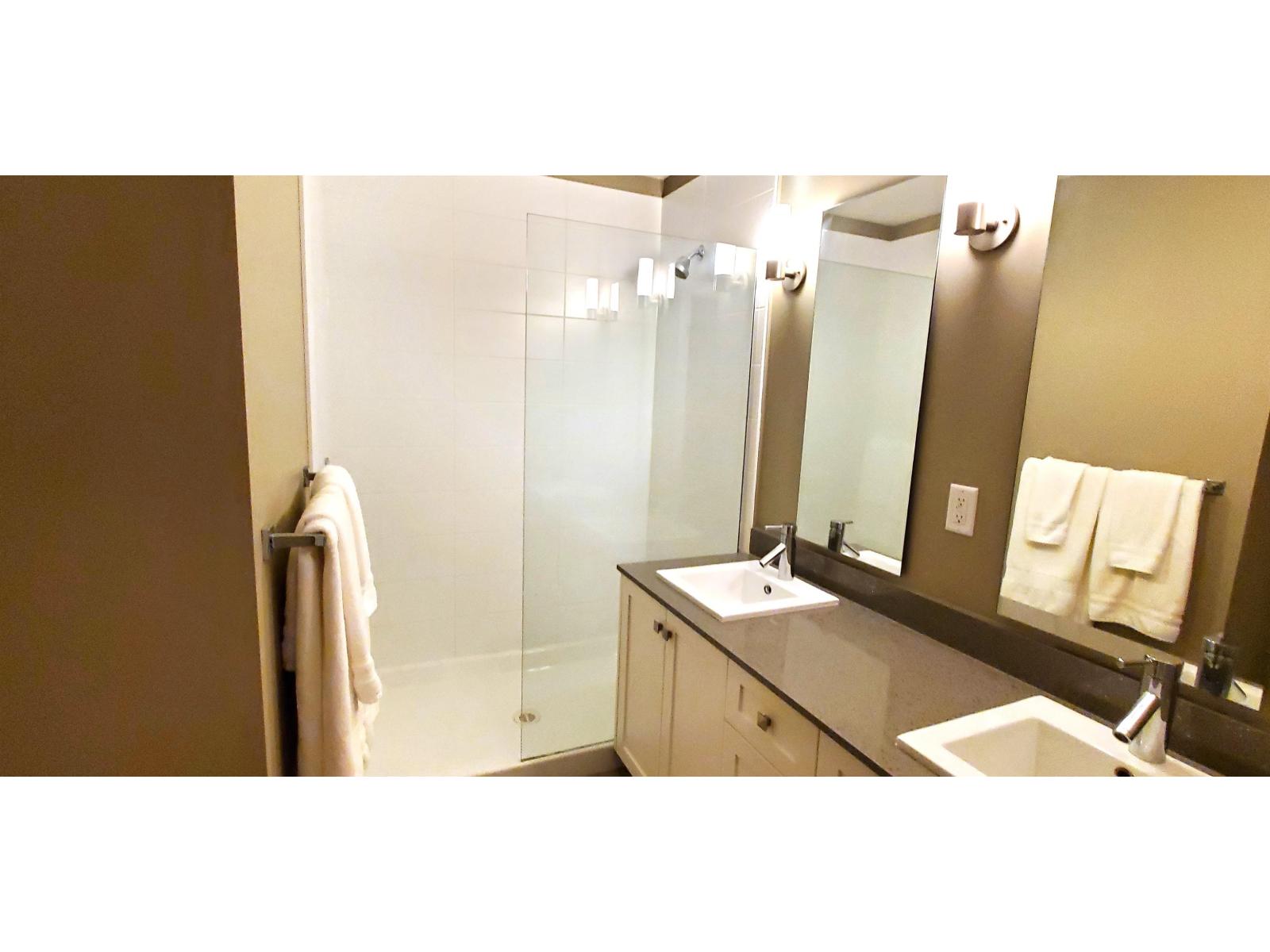 409 2242 Whatcom Road Property Photo 13