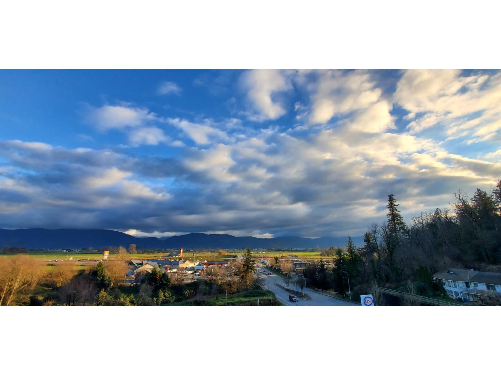 409 2242 Whatcom Road Property Photo 17