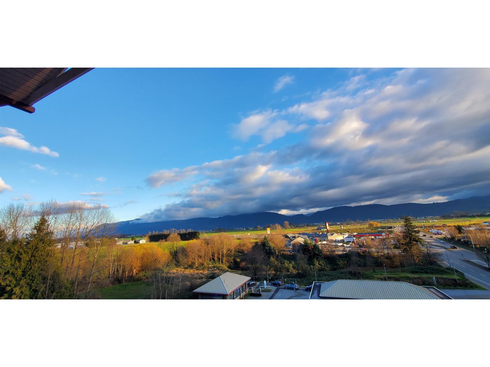 409 2242 Whatcom Road Property Photo 18