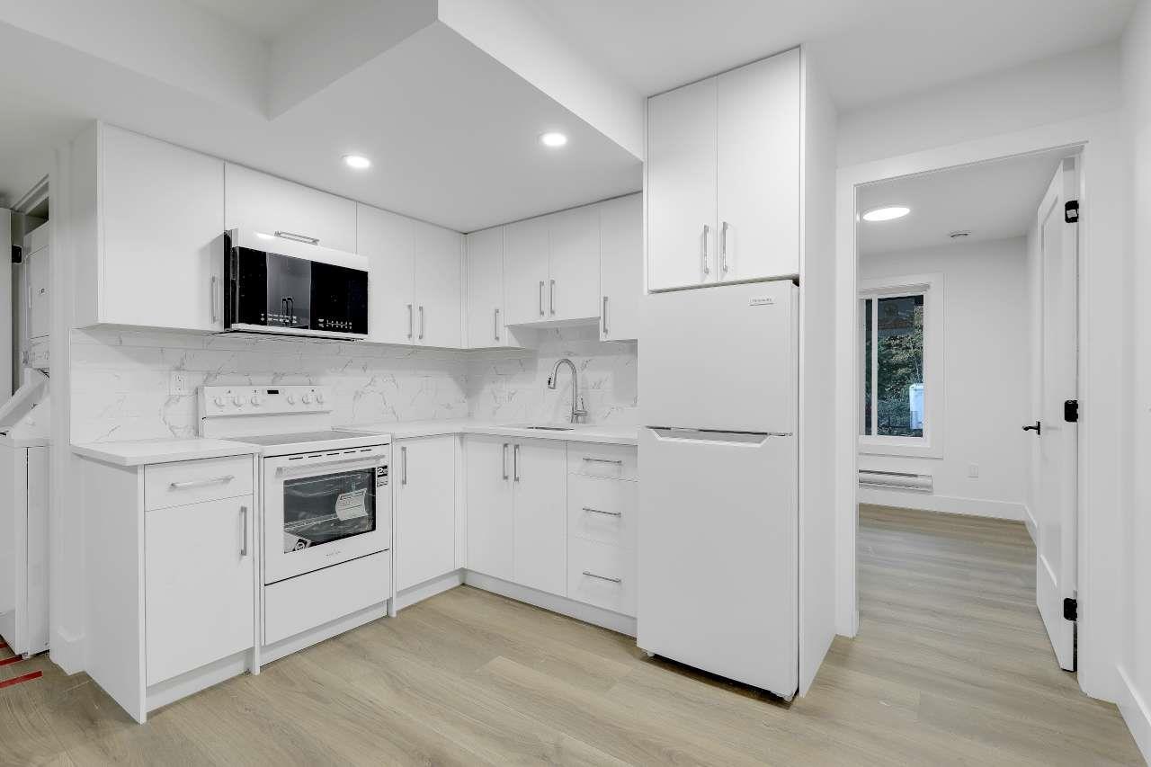 102 14755 68a Avenue Property Photo 11