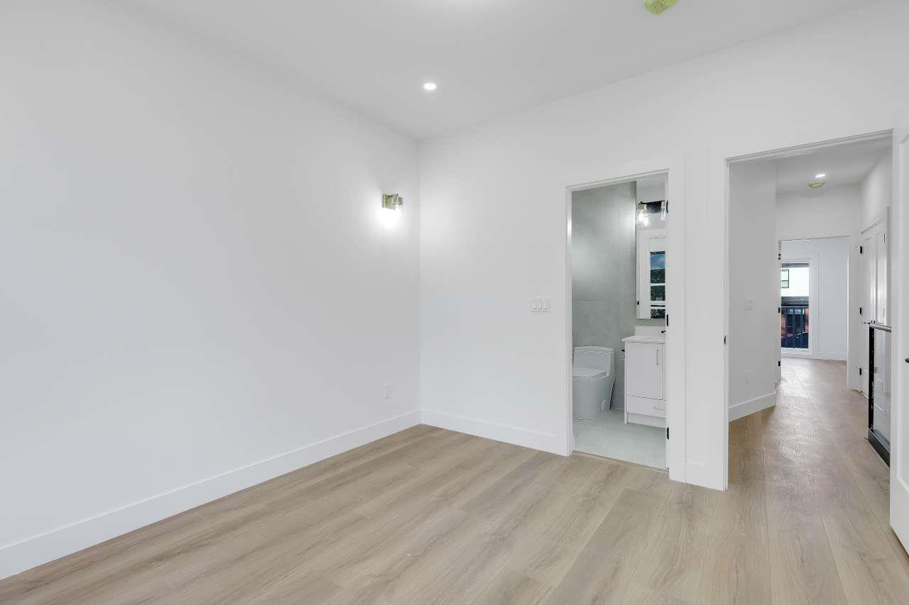 102 14755 68a Avenue Property Photo 14