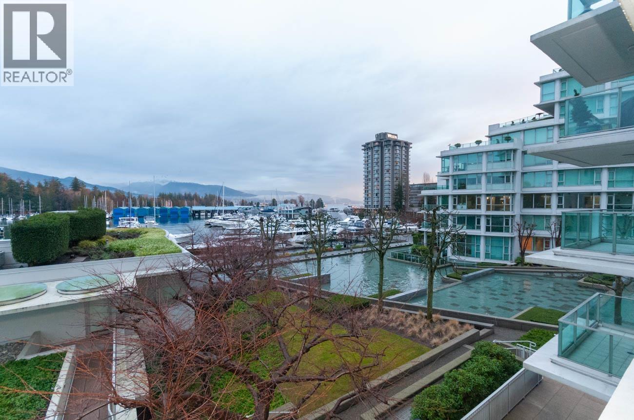 302 1777 Bayshore Drive Property Photo 1
