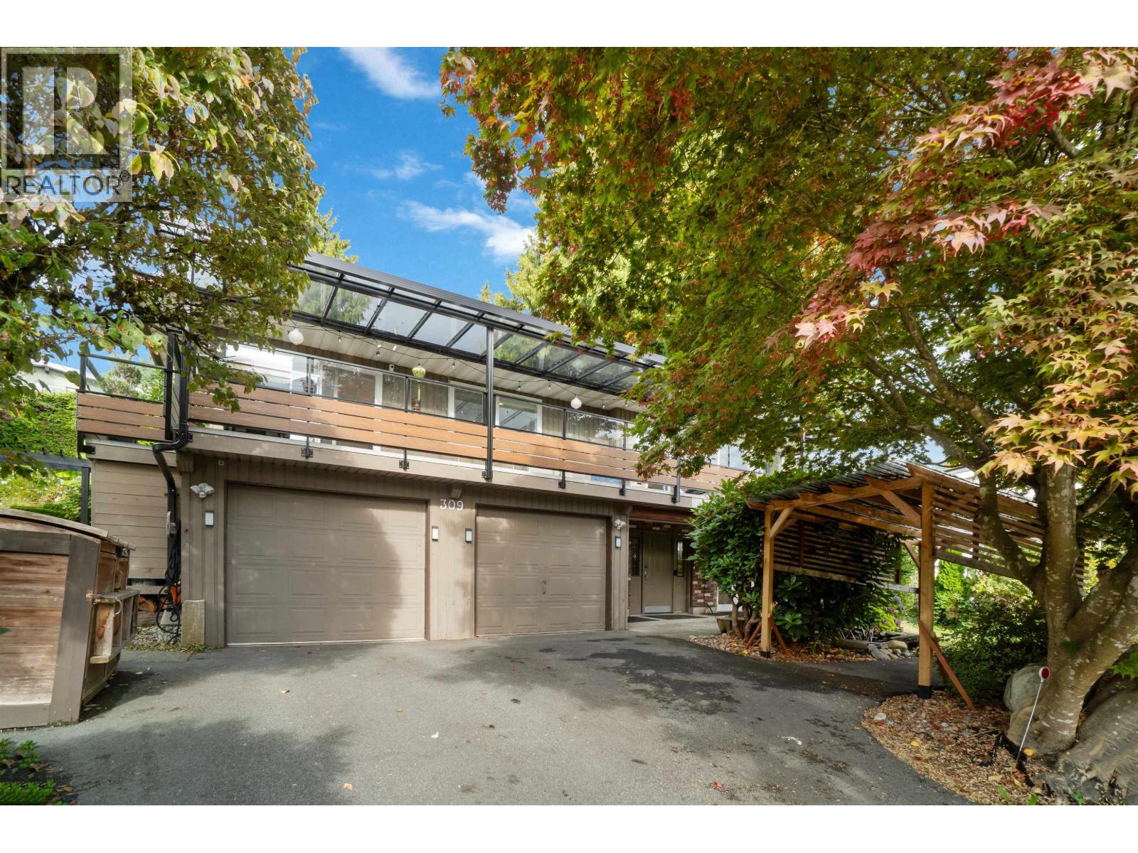 309 Gloucester Court Property Photo 1