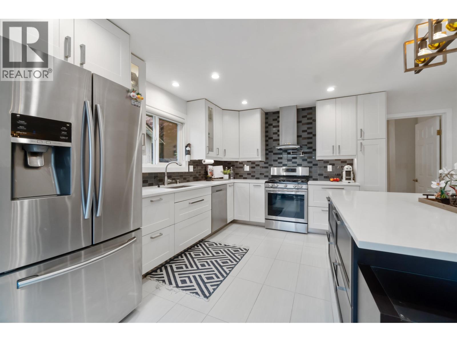 309 Gloucester Court Property Photo 15