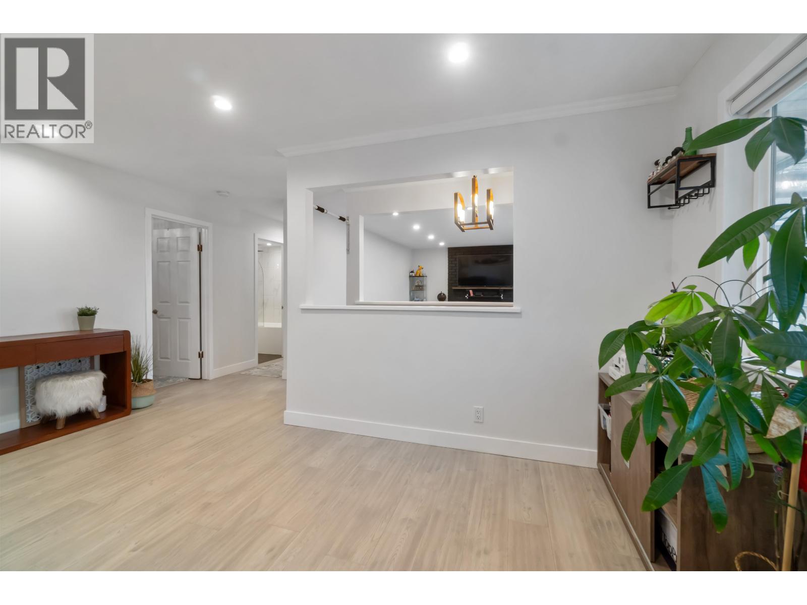 309 Gloucester Court Property Photo 18